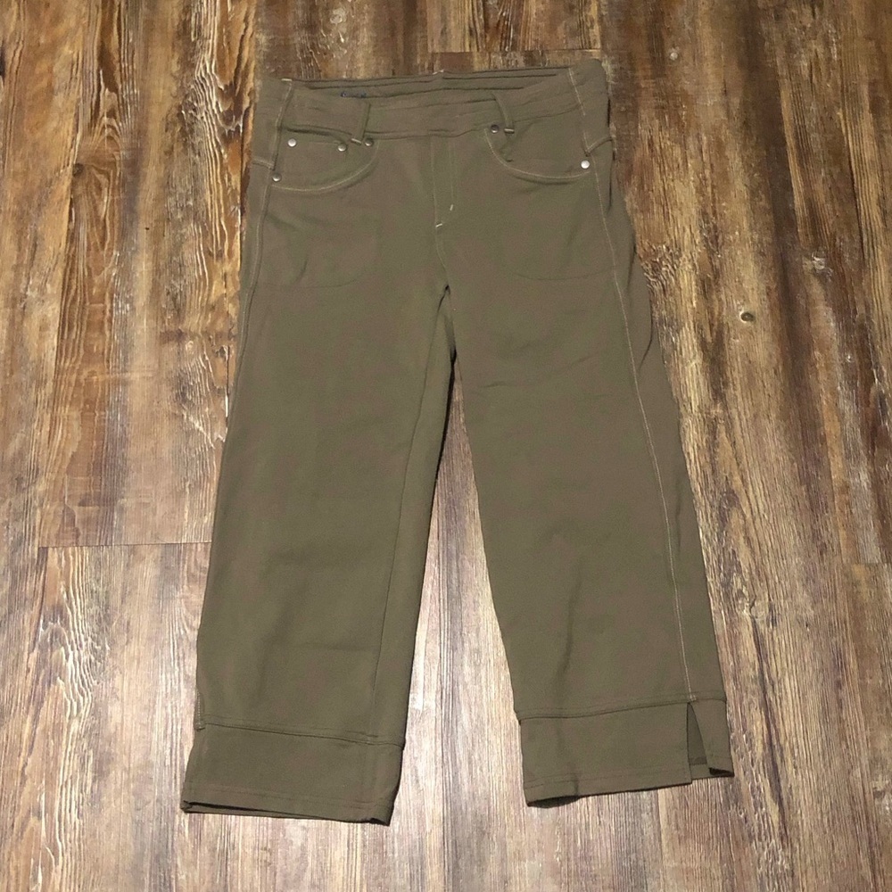 Kuhl Pants Women's 6 Tan Cropped Pull On Hiking Split Hem Stretchy Outdoor Wear